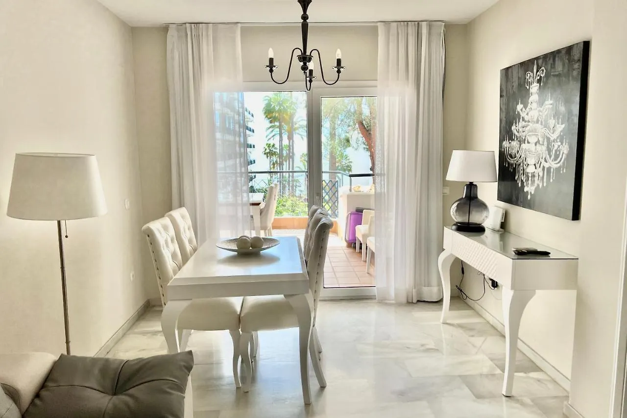 Mi Capricho 9C Beachfront- Apartment With Sea View - Costa Del Sol 卡拉德米哈斯 0*,  西班牙